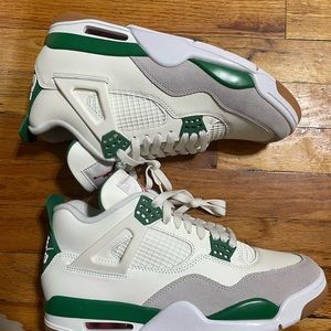 Air jordan 4 pine green